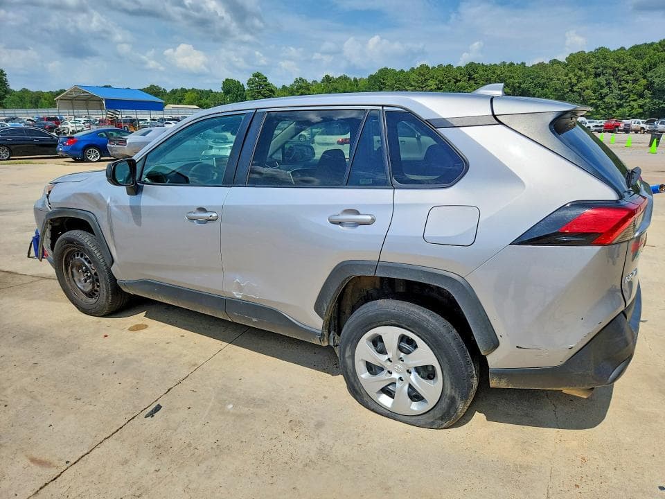 2023 TOYOTA RAV4 LE 2