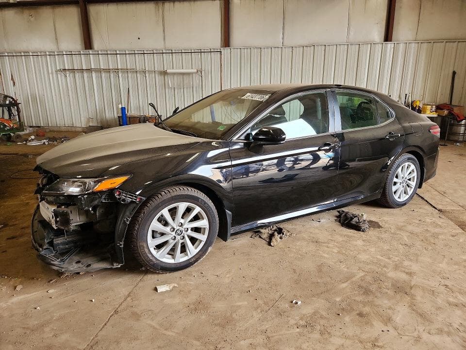 2022 TOYOTA CAMRY LE - 1