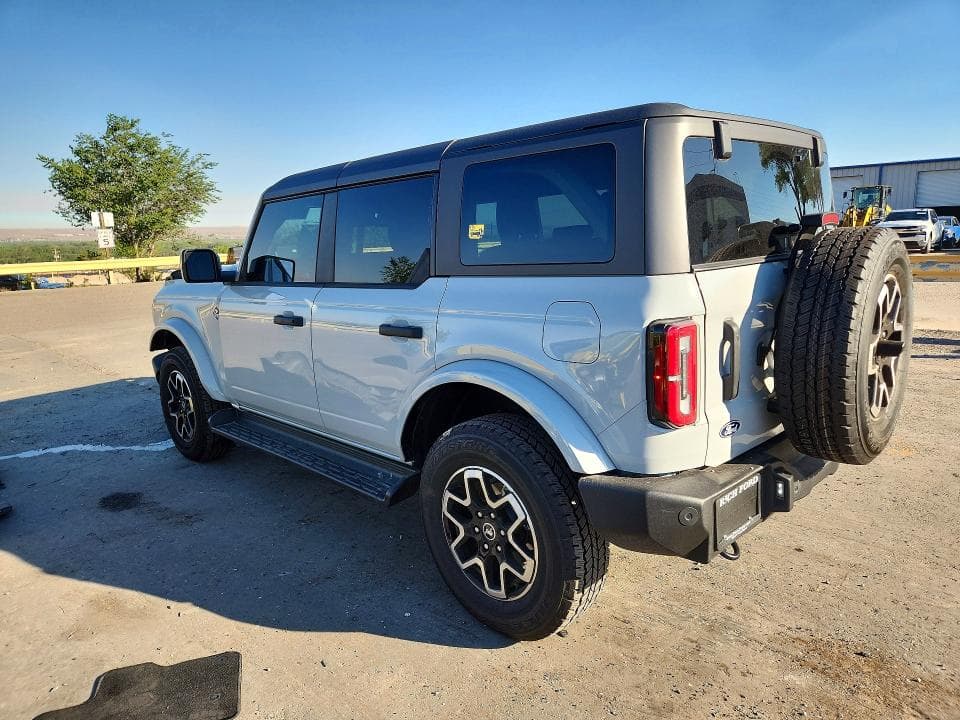 2026 FORD BRONCO OUTER BANKS 2