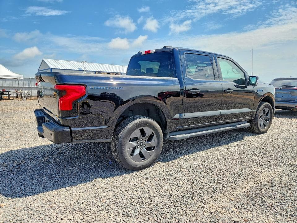 2025 FORD F150 LIGHTNING XLT 3