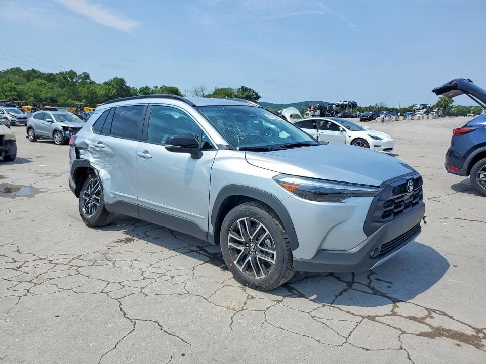 2026 TOYOTA COROLLA CROSS XLE 4