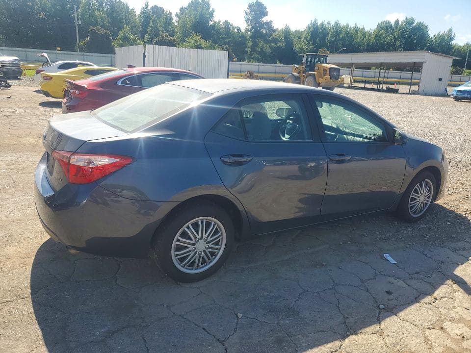 2017 TOYOTA COROLLA LE 3