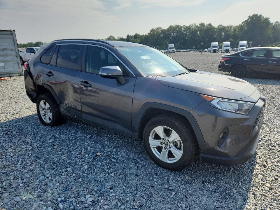 2021 TOYOTA RAV4 XLE 4