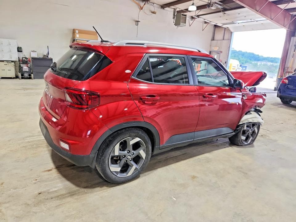 2023 HYUNDAI VENUE SEL 3