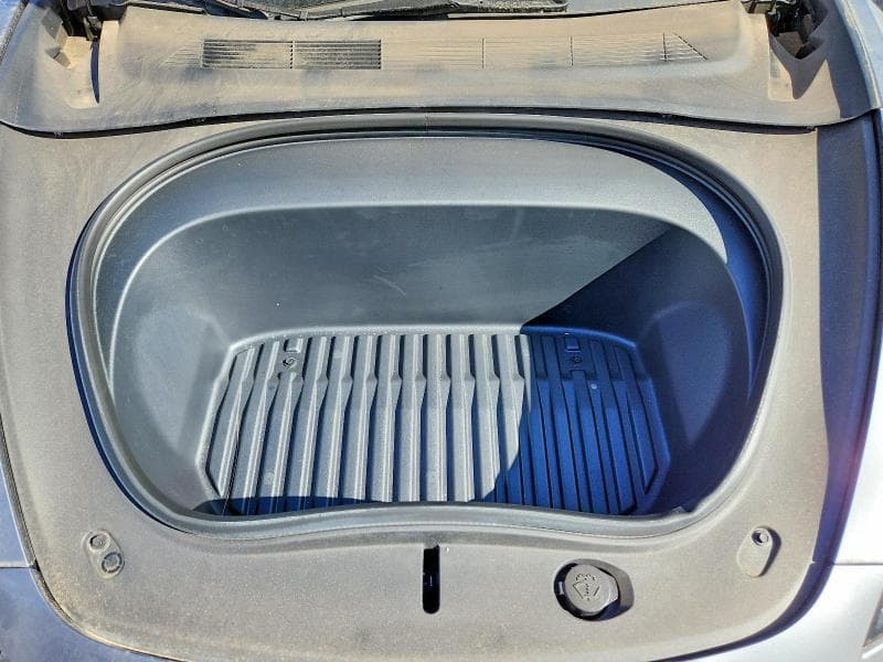 2025 TESLA MODEL 3 12