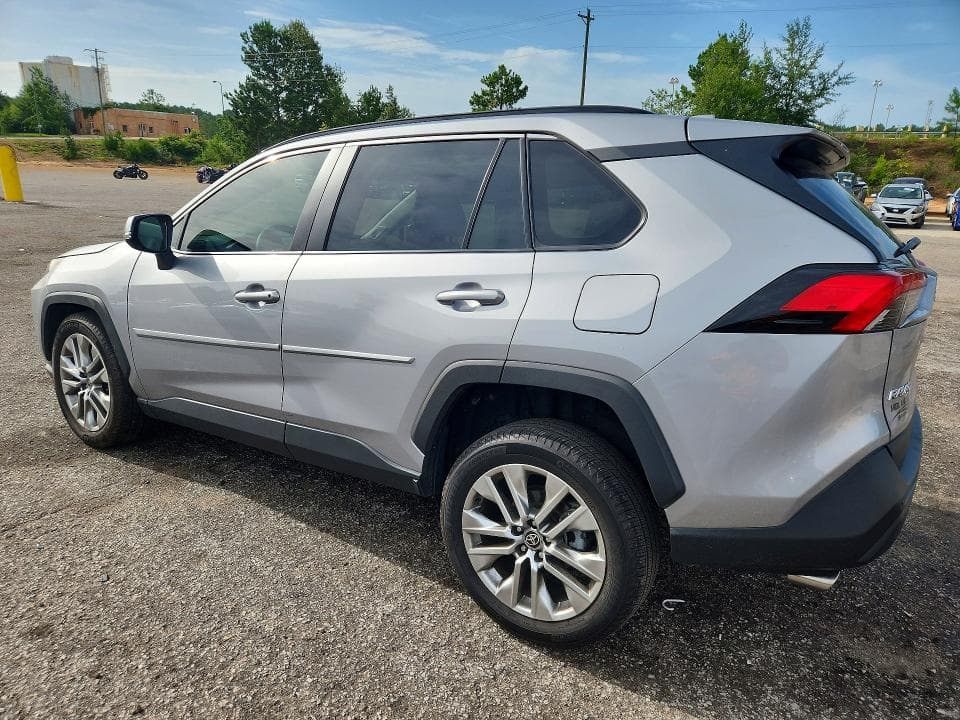 2023 TOYOTA RAV4 XLE PREMIUM 2