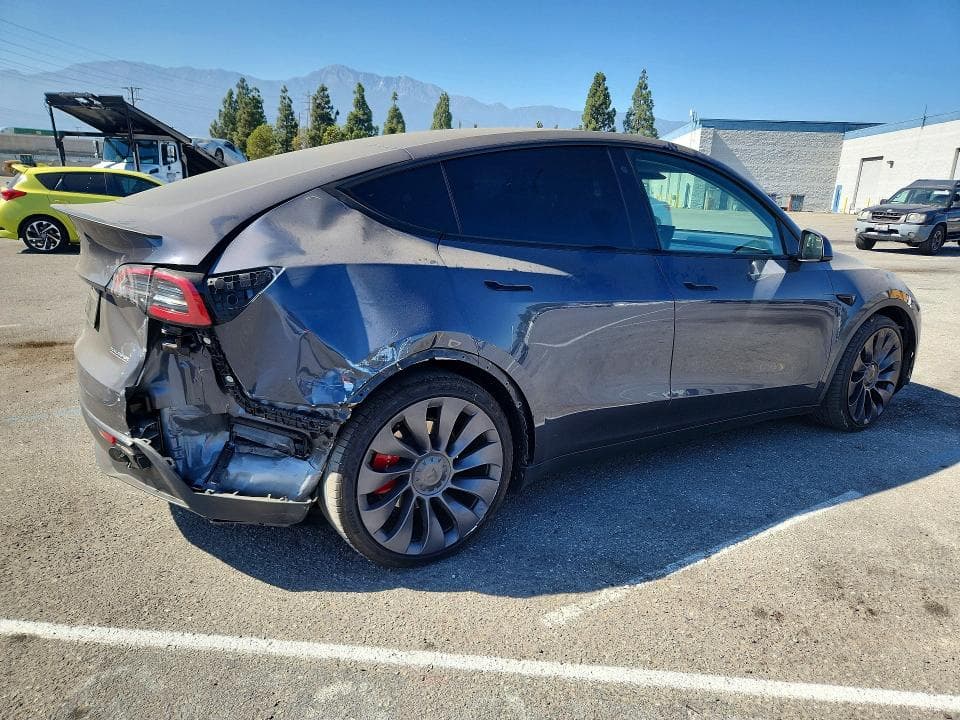 2023 TESLA MODEL Y 3