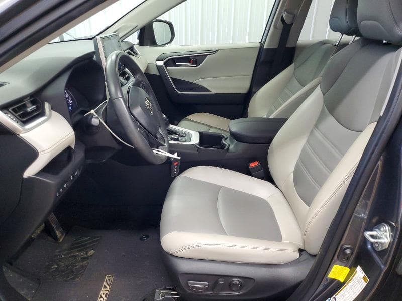 2020 TOYOTA RAV4 XLE PREMIUM 7