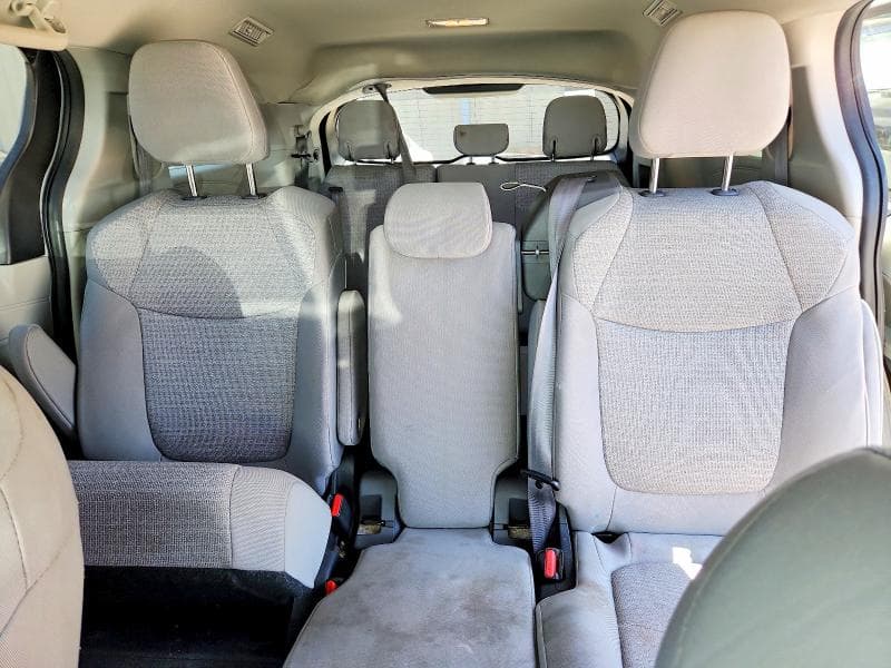 2022 TOYOTA SIENNA LE 10