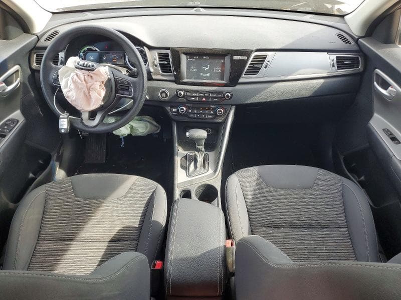 2018 KIA NIRO LX 8
