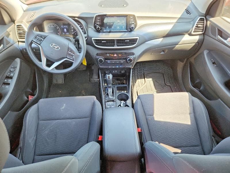 2020 HYUNDAI TUCSON SE 8