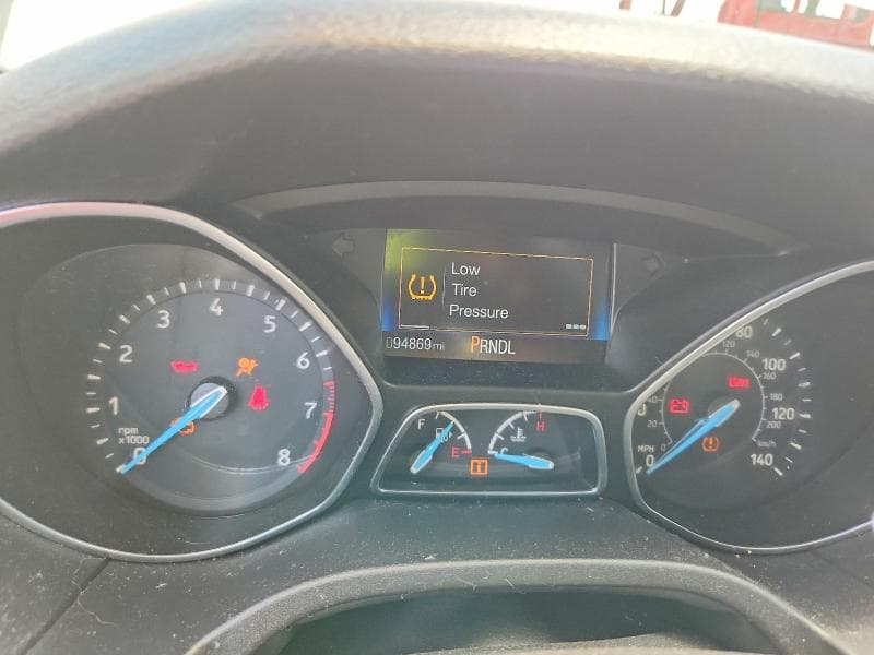 2017 FORD FOCUS SE 9