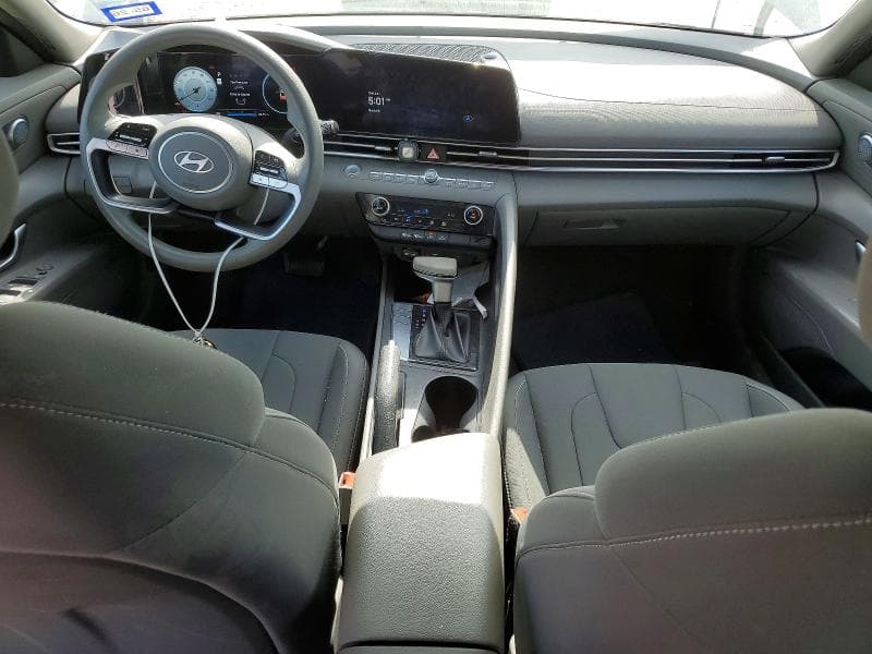 2024 HYUNDAI ELANTRA SEL 8
