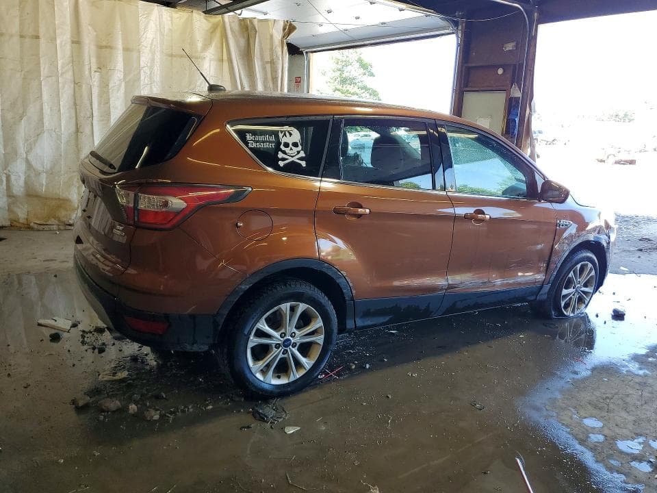 2017 FORD ESCAPE SE 3