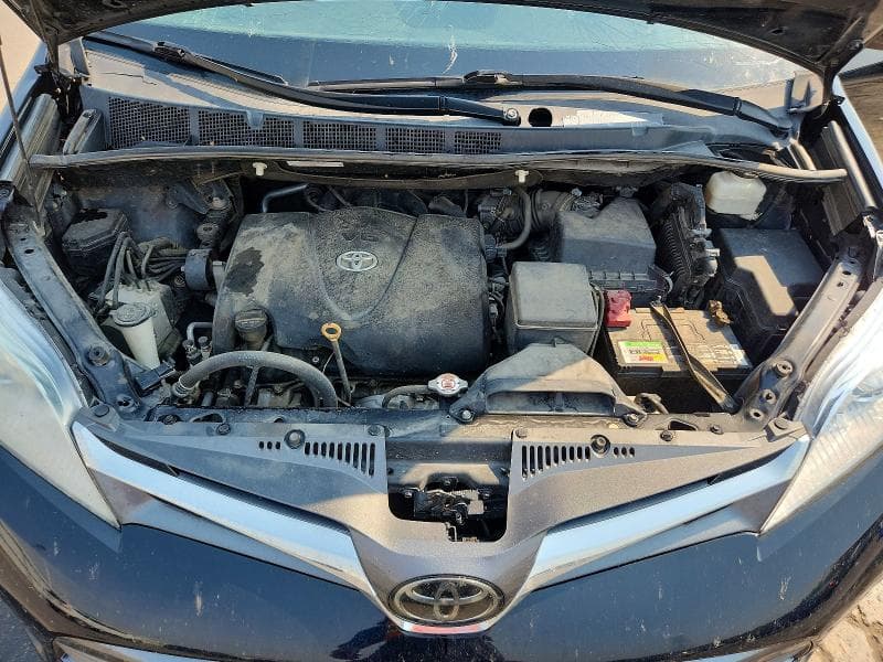 2018 TOYOTA SIENNA XLE 7-PASSENGER 12