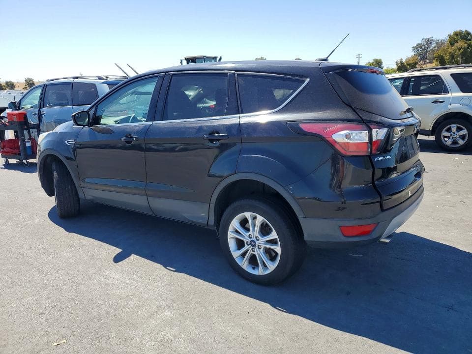 2017 FORD ESCAPE SE 2