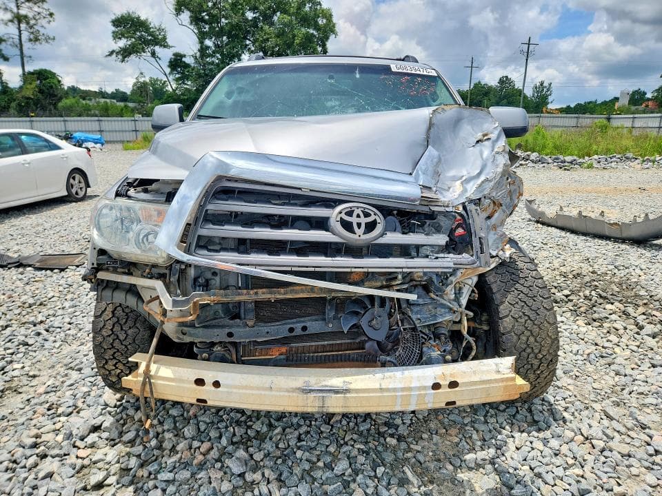 2017 TOYOTA SEQUOIA SR5 5