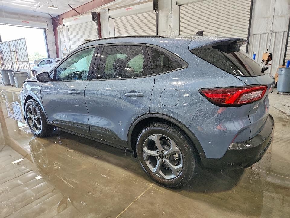 2025 FORD ESCAPE ST LINE 2