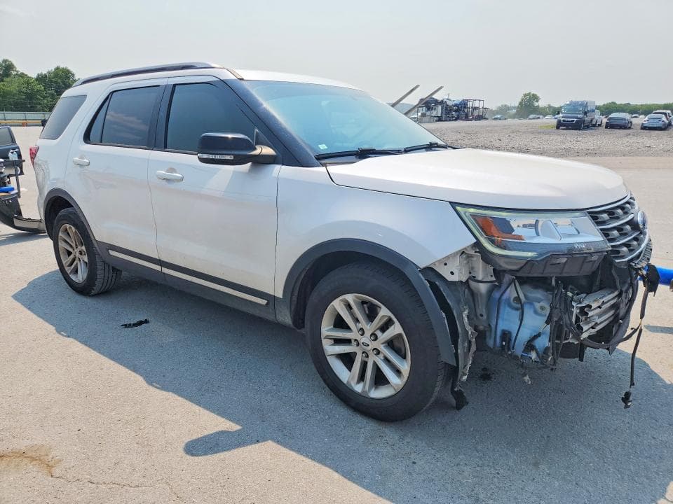 2017 FORD EXPLORER XLT 4