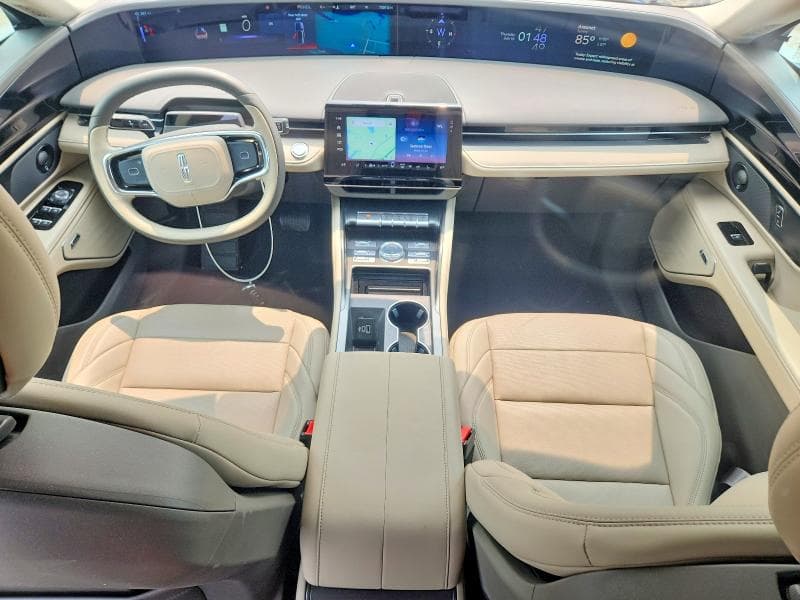 2025 LINCOLN NAUTILUS PREMIERE 8