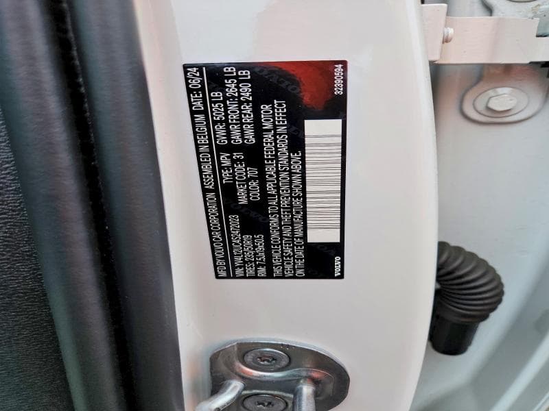 2025 VOLVO XC40 PLUS 13