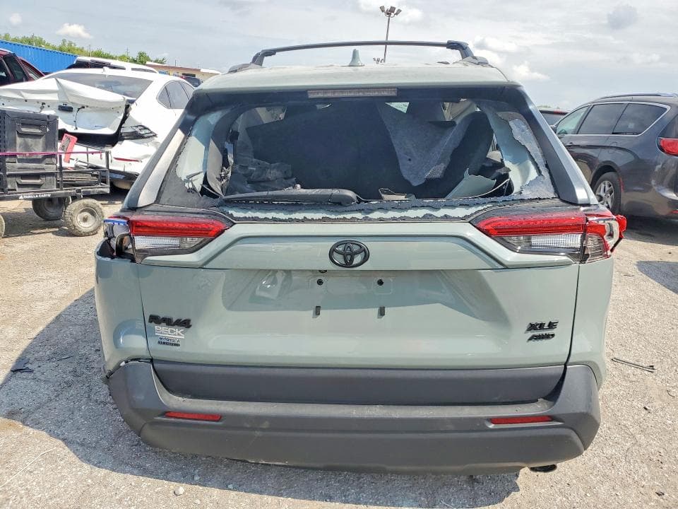 2023 TOYOTA RAV4 XLE 6