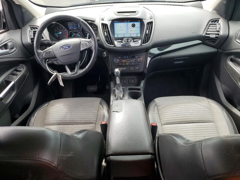2017 FORD ESCAPE TITANIUM 8