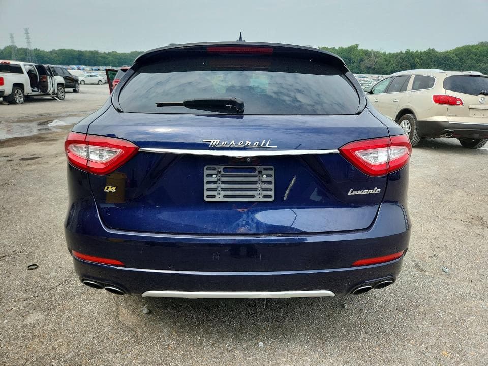 2017 MASERATI LEVANTE LUXURY 6