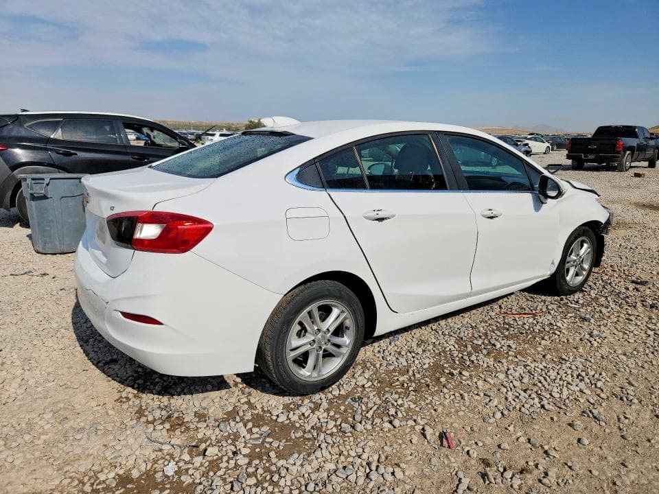 2017 CHEVROLET CRUZE LT 3