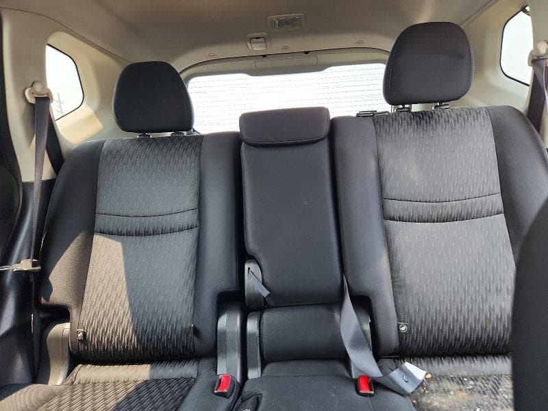2017 NISSAN ROGUE SV 10