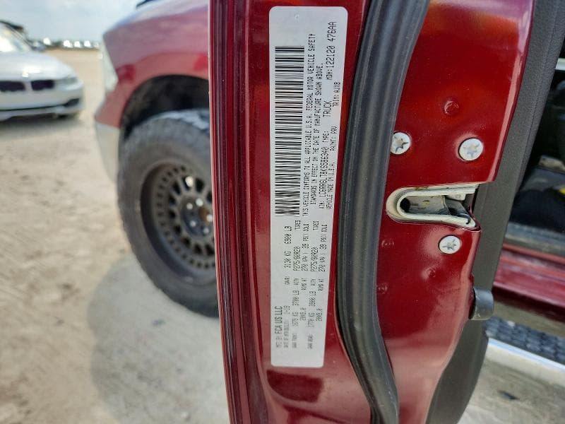2019 RAM 1500 CLASSIC SLT 12