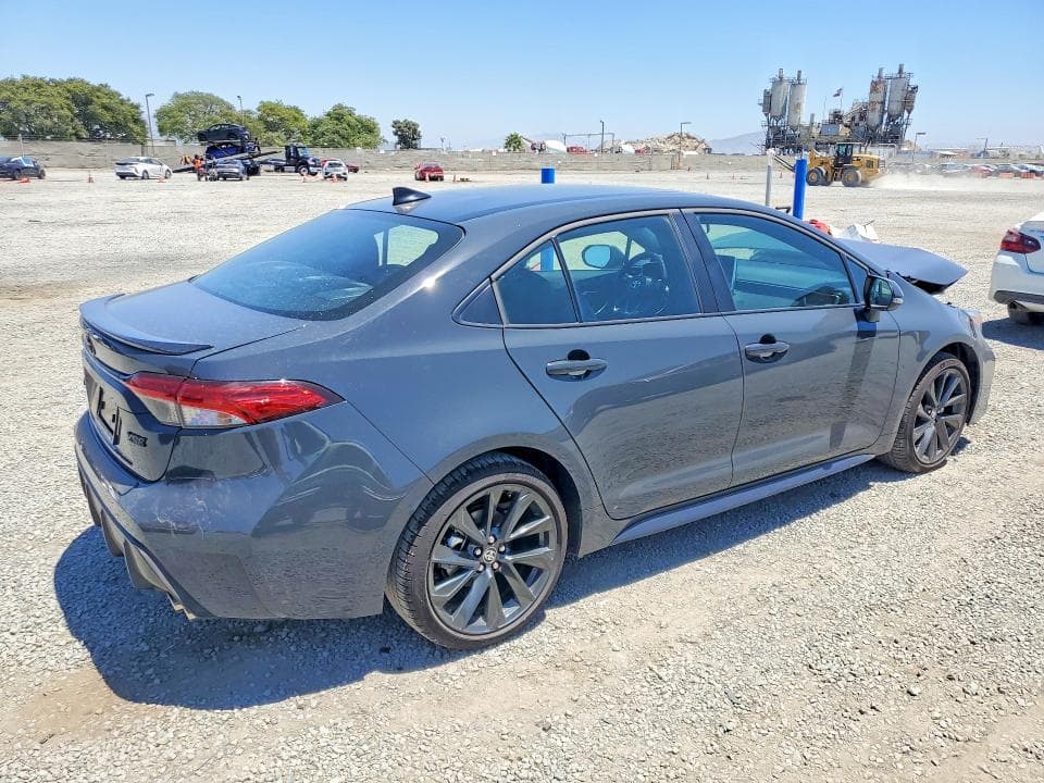 2026 TOYOTA COROLLA XSE 3