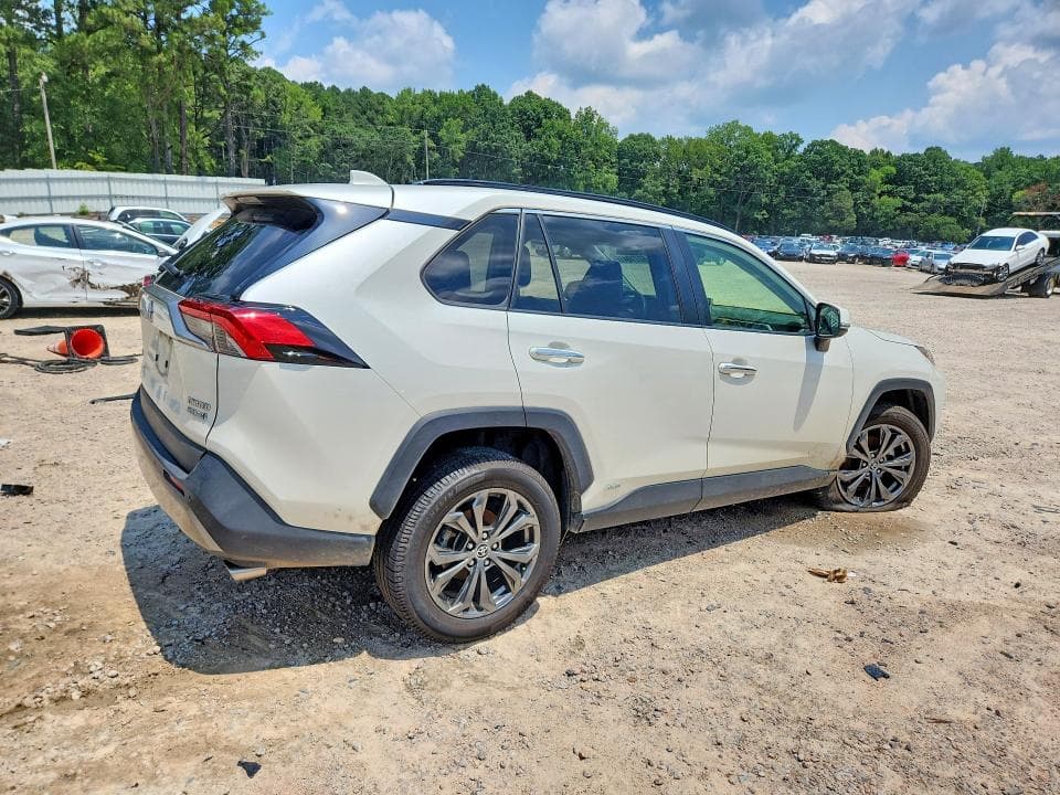 2022 TOYOTA RAV4 LIMITED 3