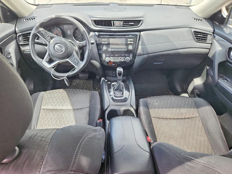 2017 NISSAN ROGUE SV 8