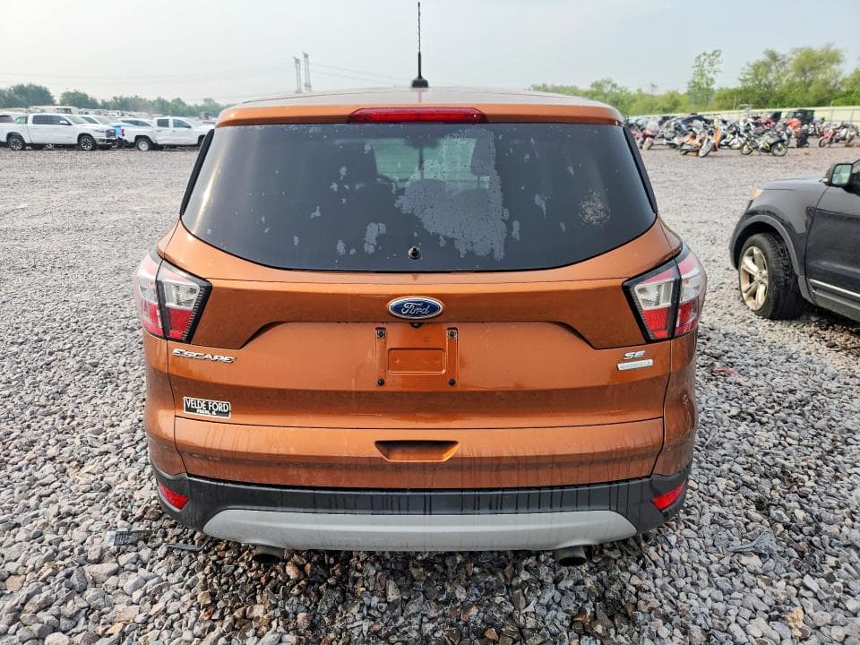 2017 FORD ESCAPE SE 6