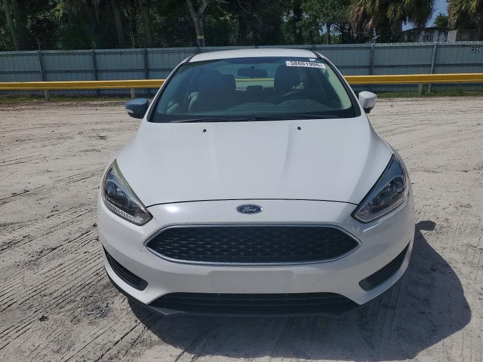 2017 FORD FOCUS SE 5