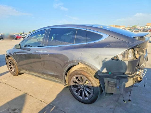 2018 TESLA MODEL X 2