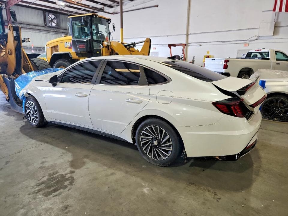 2022 HYUNDAI SONATA HYBRID SEL 2