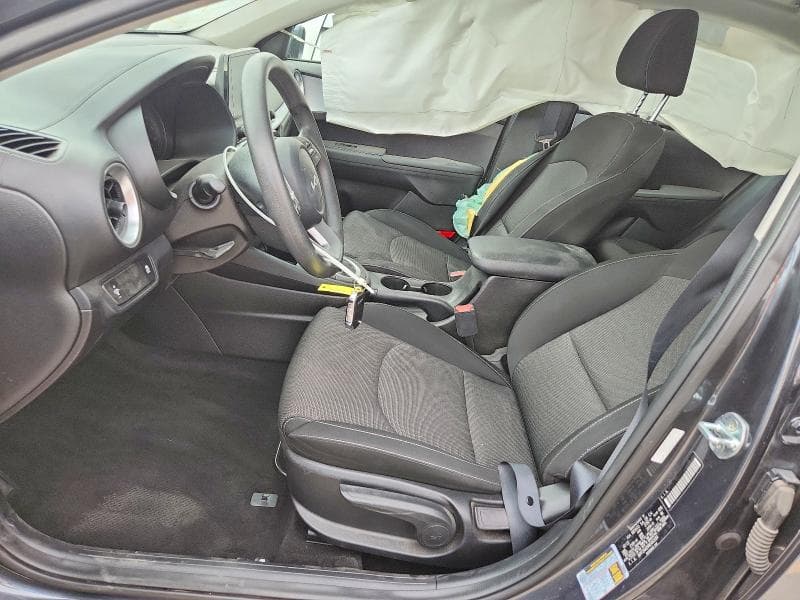 2022 KIA FORTE FE 7