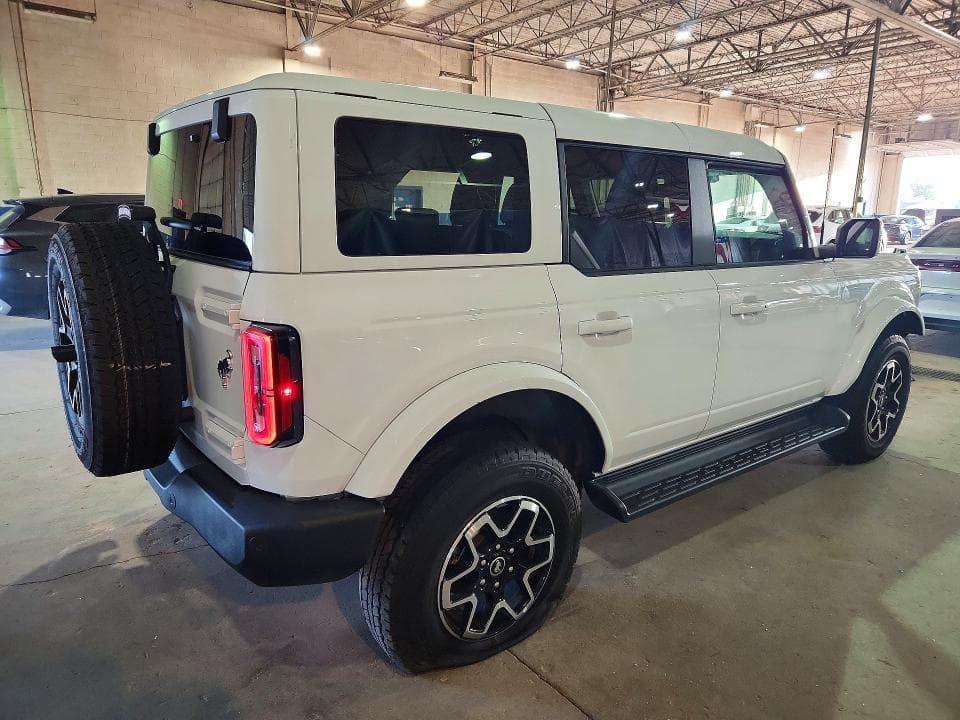 2025 FORD BRONCO OUTER BANKS 3