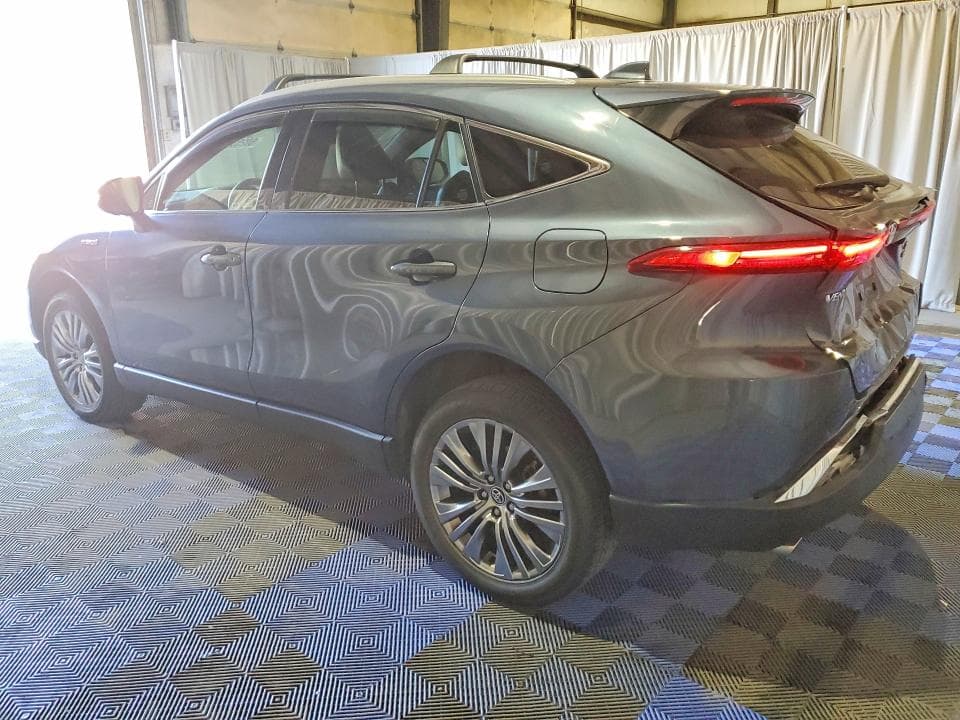 2021 TOYOTA VENZA XLE 2