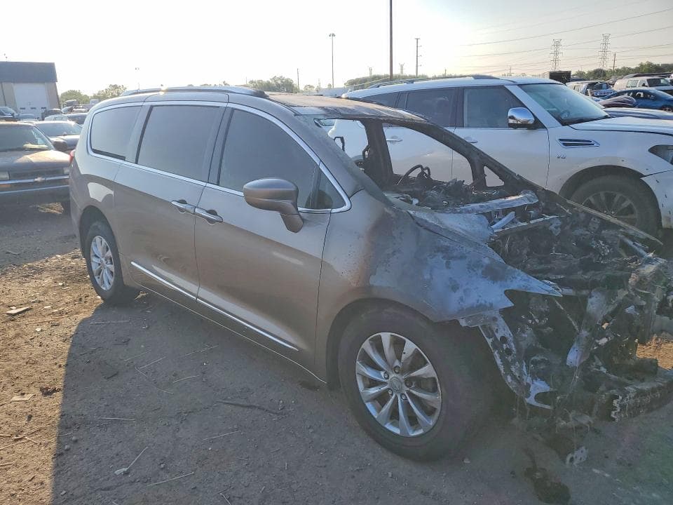 2018 CHRYSLER PACIFICA TOURING L PLUS 4