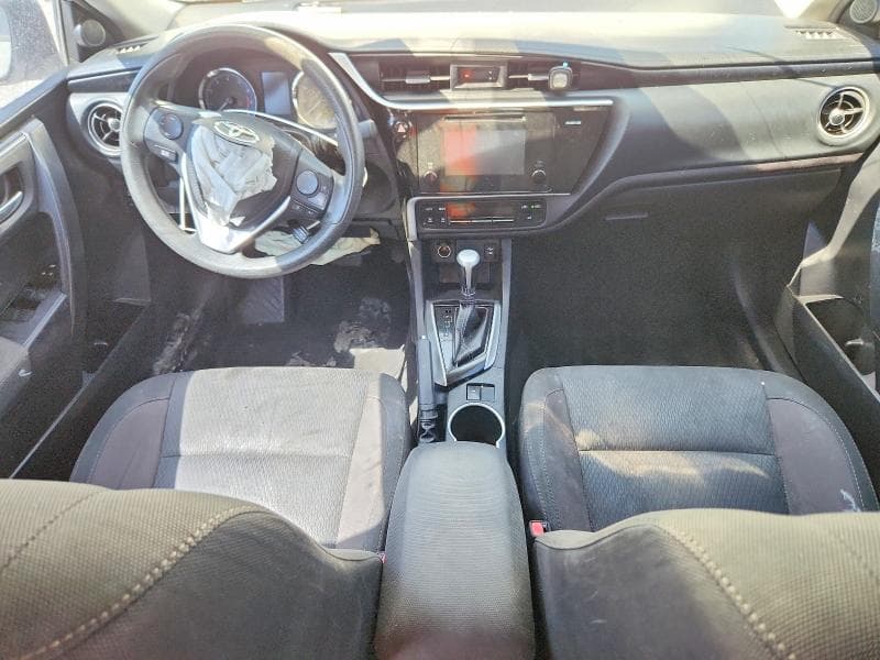 2017 TOYOTA COROLLA LE 8