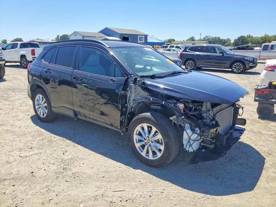 2022 TOYOTA COROLLA CROSS LE 4