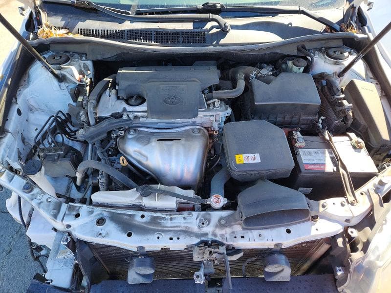 2017 TOYOTA CAMRY SE 11