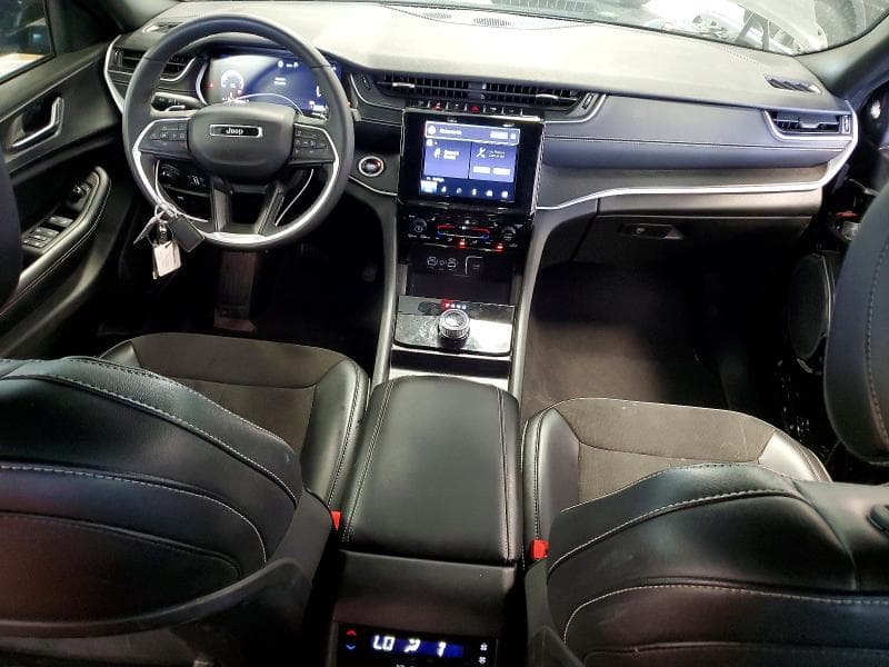 2022 JEEP GRAND CHEROKEE L LAREDO 8