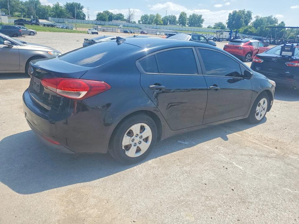 2017 KIA FORTE LX 3