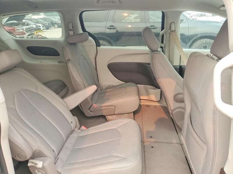 2017 CHRYSLER PACIFICA TOURING 11
