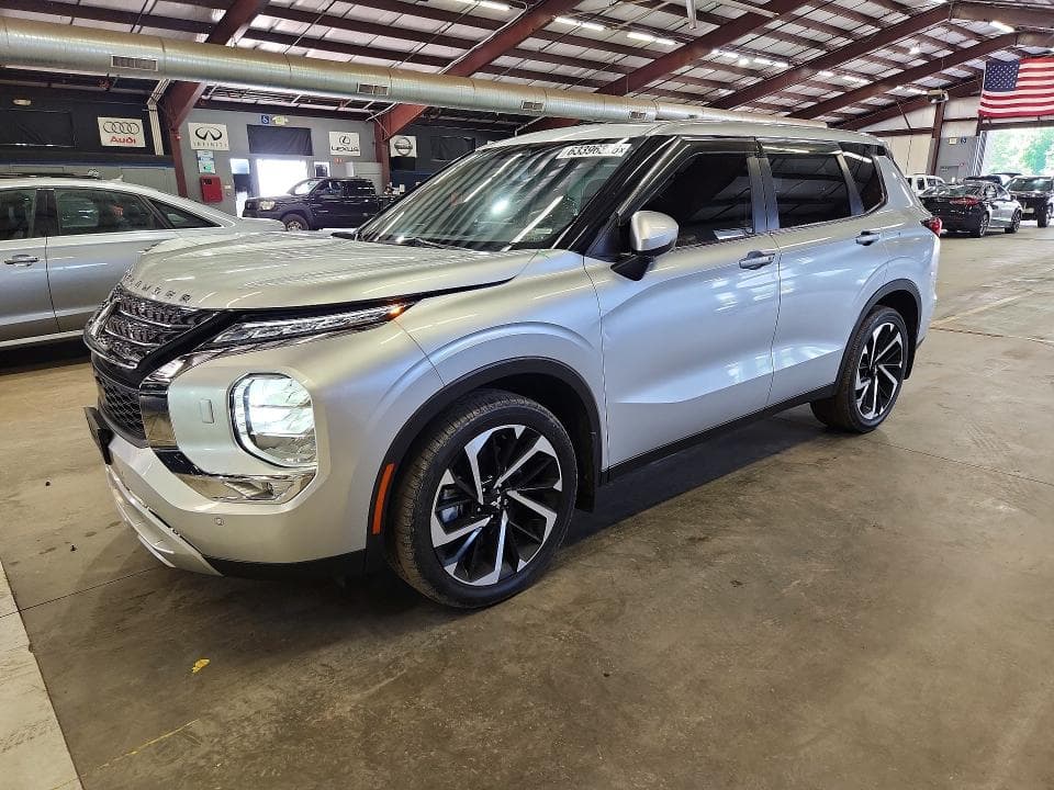 2023 MITSUBISHI OUTLANDER SE - 1