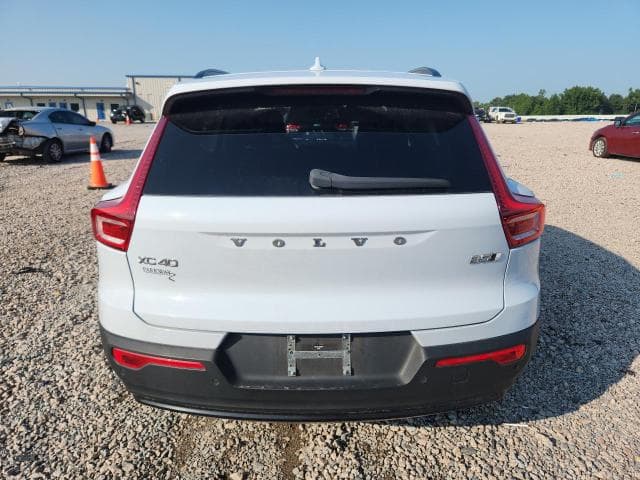 2024 VOLVO XC40 PLUS 6